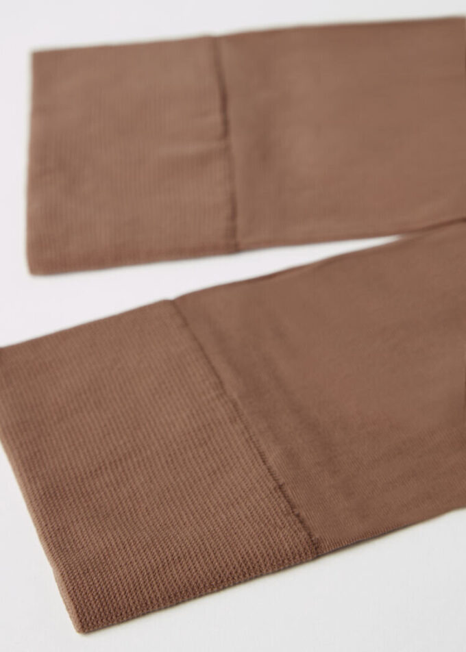 30 Denye Yarı Opak Microfiber Diz Boyu Çorap