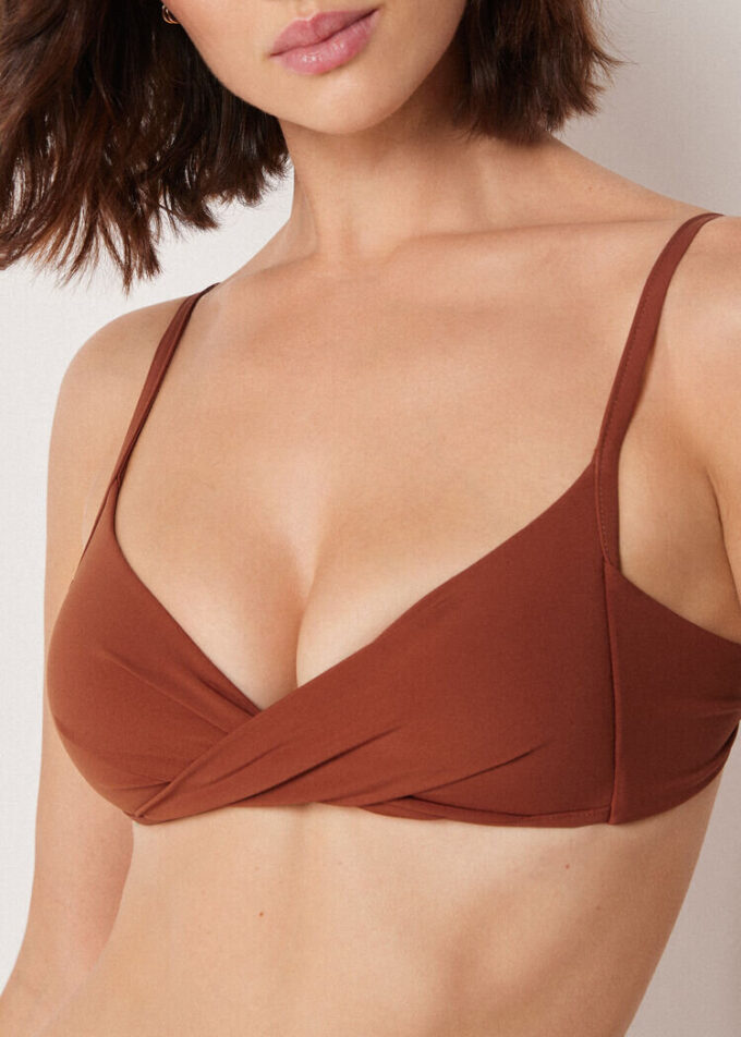 Dolgulu Üçgen Bikini Üstü Premium Fit